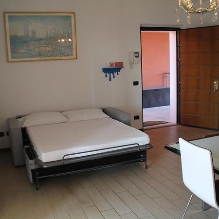Casa Vacanze Da Riki Appartamento 2 Peschiera del Garda Buitenkant foto
