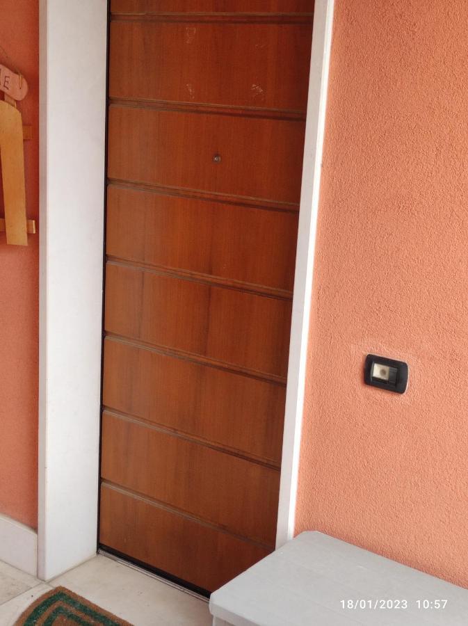 Casa Vacanze Da Riki Appartamento 2 Peschiera del Garda Buitenkant foto
