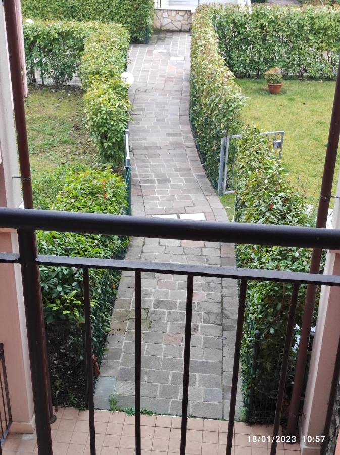 Casa Vacanze Da Riki Appartamento 2 Peschiera del Garda Buitenkant foto