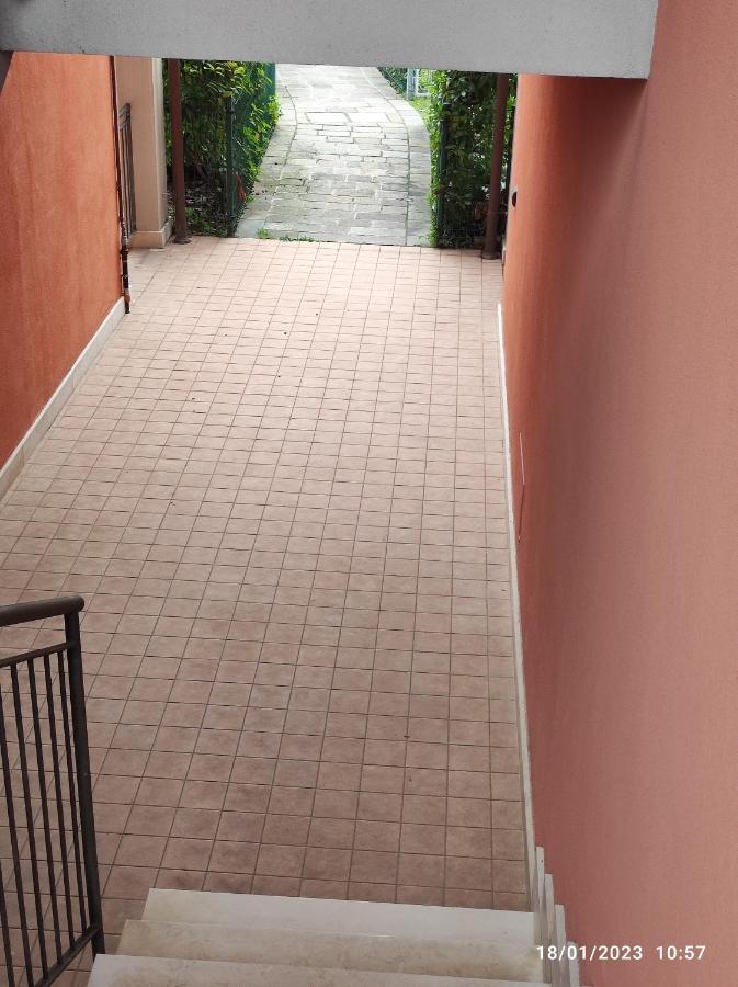 Casa Vacanze Da Riki Appartamento 2 Peschiera del Garda Buitenkant foto