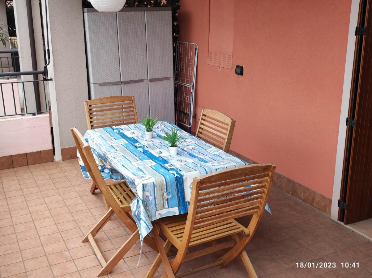 Casa Vacanze Da Riki Appartamento 2 Peschiera del Garda Buitenkant foto