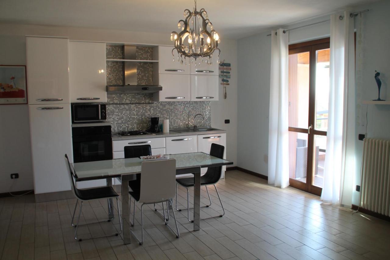 Casa Vacanze Da Riki Appartamento 2 Peschiera del Garda Buitenkant foto